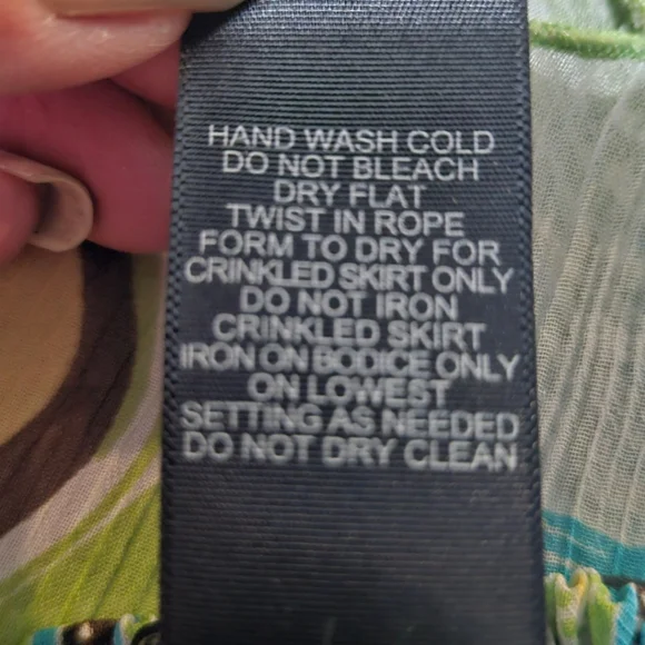 Bisou Bisou Multi Color Halter Top with Waist Shirred Waist Size Medium - Picture 10 of 11